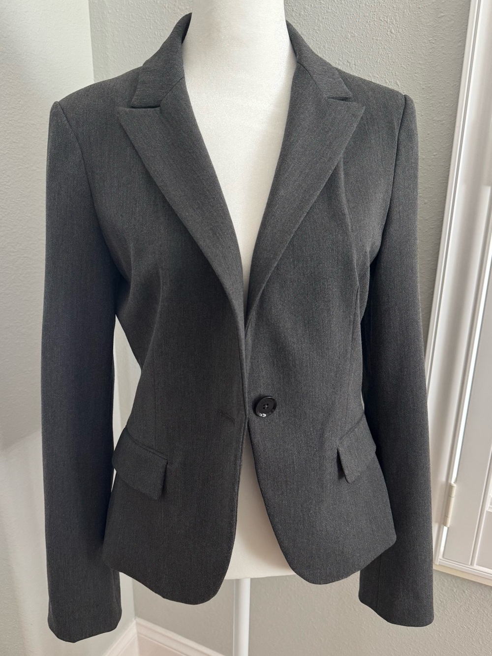 Express Womens gray blazer suit jacket career office business size 4 classic EUC
